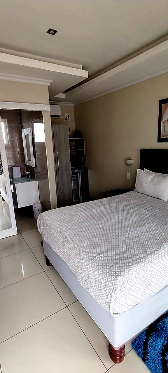 14 Bedroom Property for Sale in Amalinda Eastern Cape
